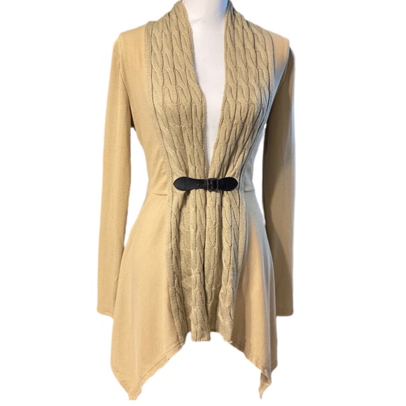 Dressfo Asymmetrical Hem Buckle Front Cardigan - Picture 2 of 9